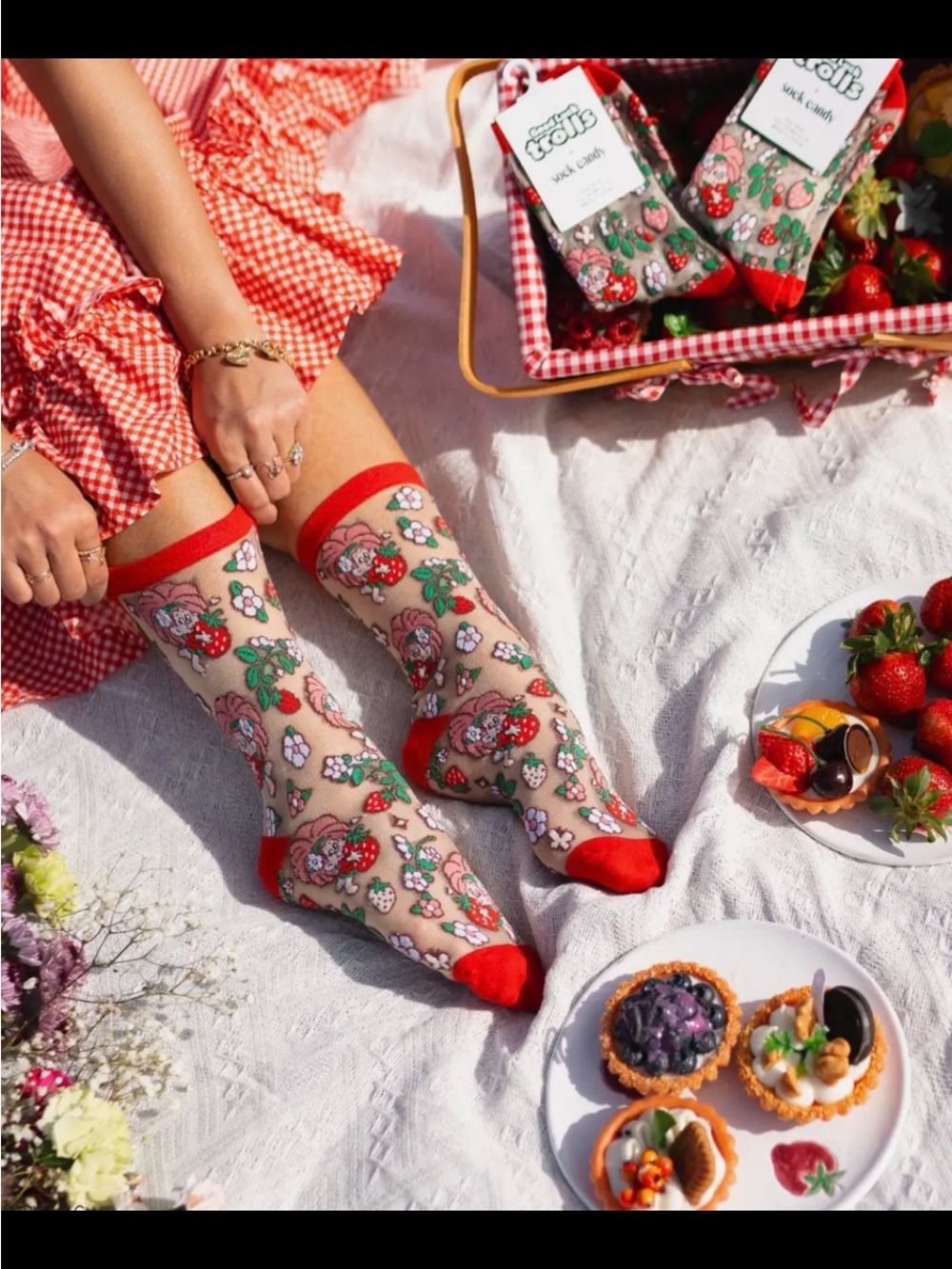 The Good Luck Trolls Berry Lucky Shimmer Sheer crew Sock. - Picture 8 of 10